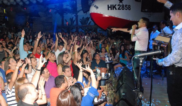 JORGE CELED+ôN Y JIMMY ZAMBRANO EN TRUCUPEY - BARRANQUILLA - 2